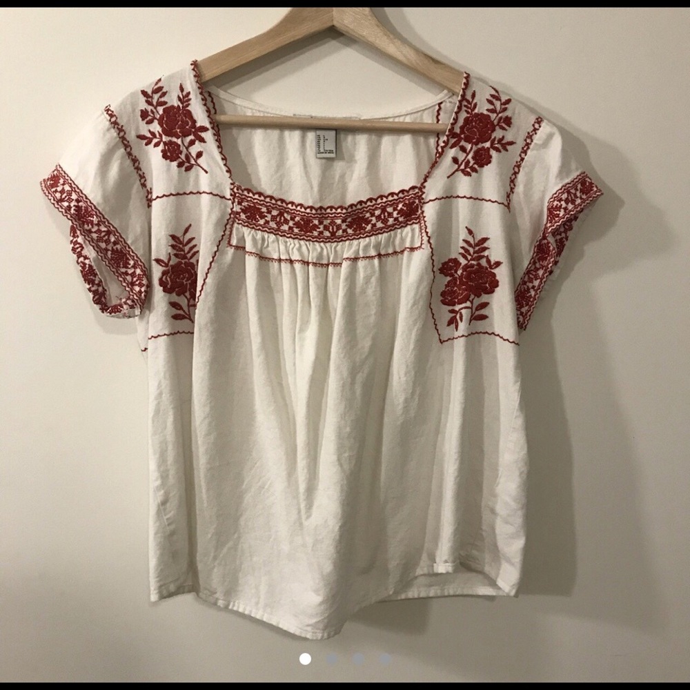 Forever 21 embroidered top